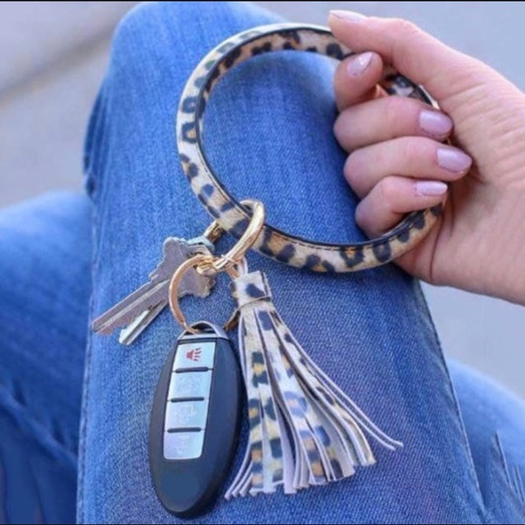 Leather Bangle/Bracelets Keychain 🔑